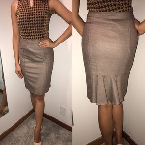 ❌❌❌SOLD❌❌❌NWT White House Black Market Skirt